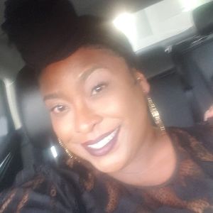 Meet your Posher, Ebony